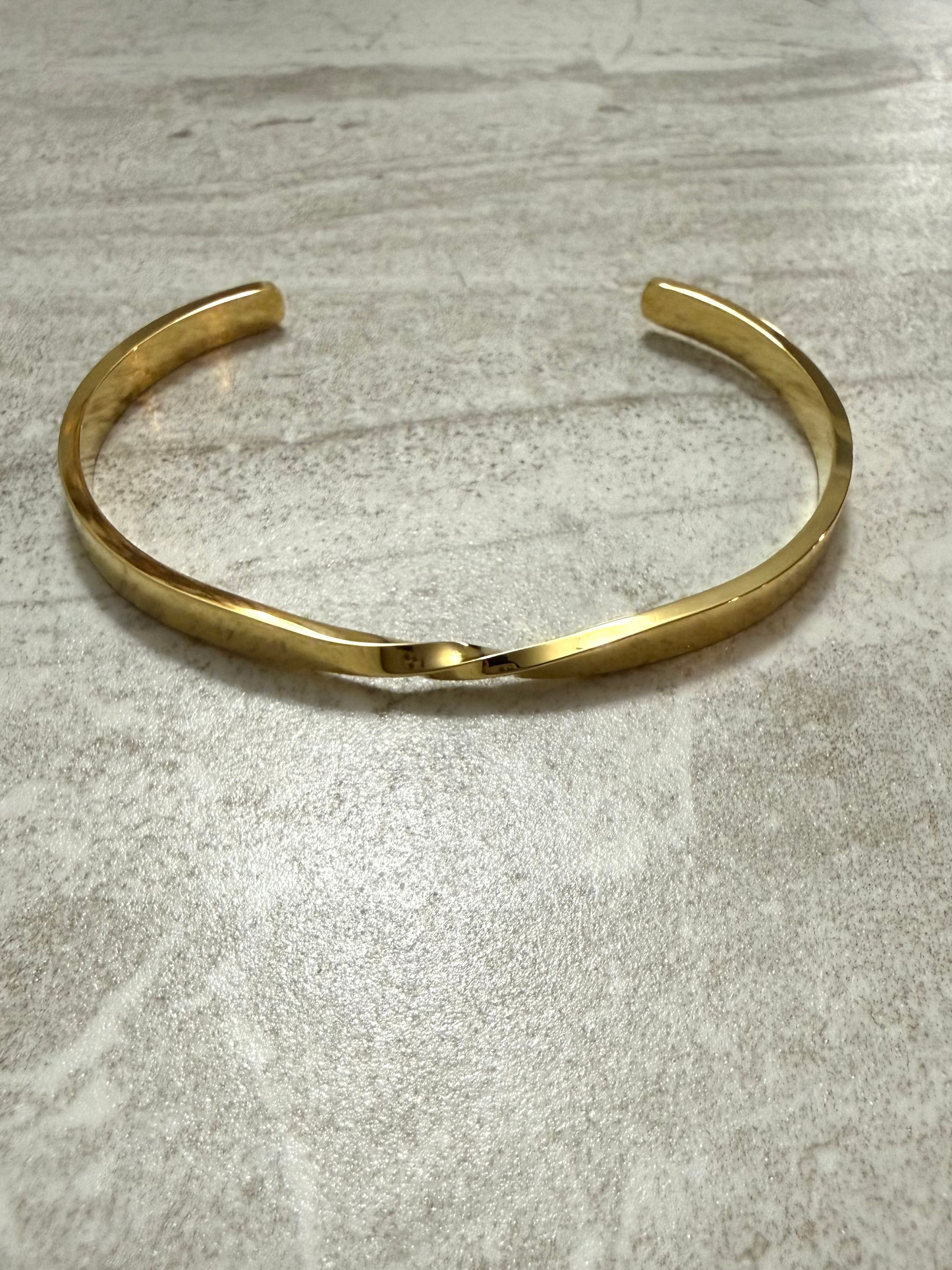 Casey- Gold