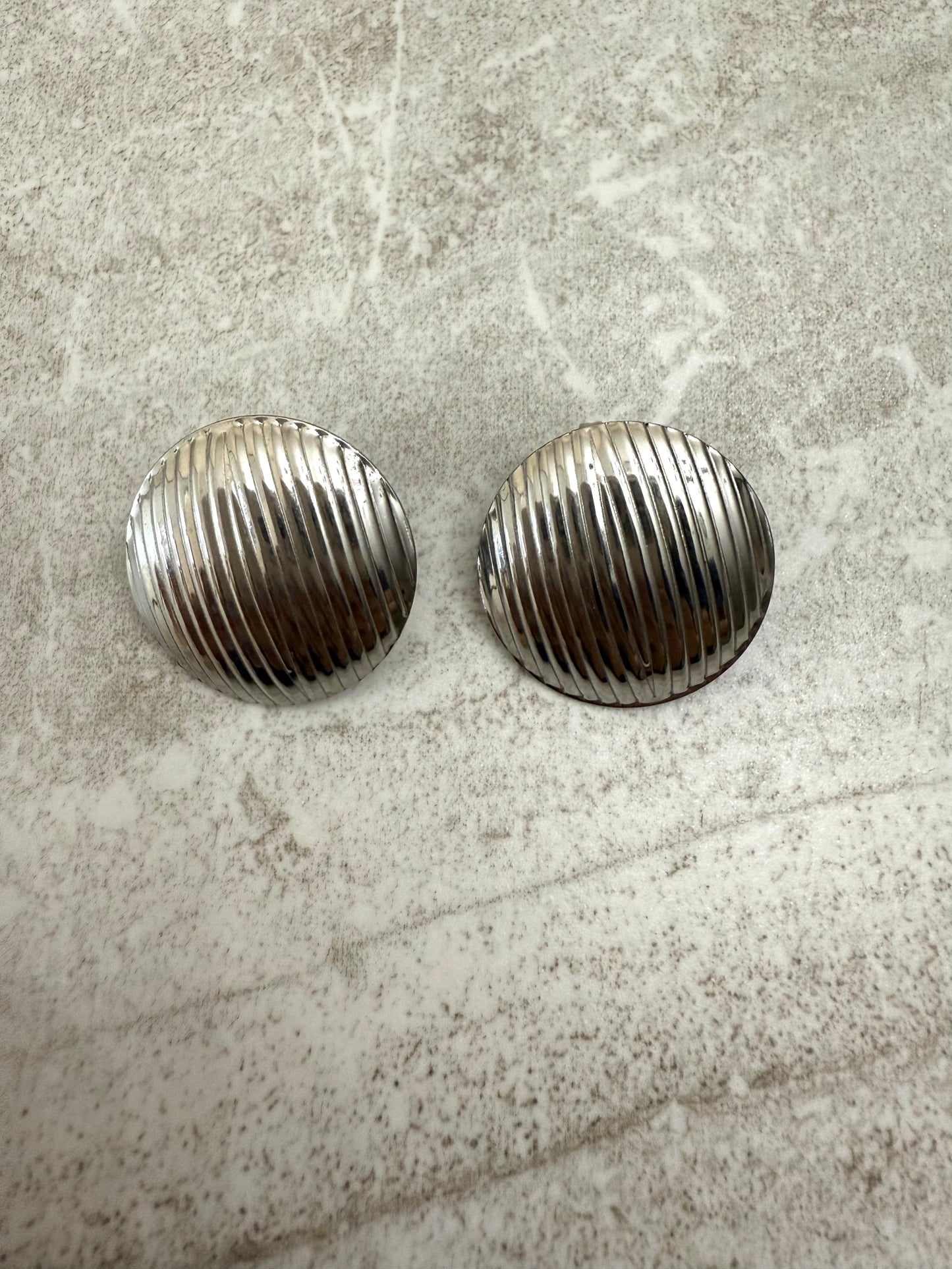 Shell- Silver